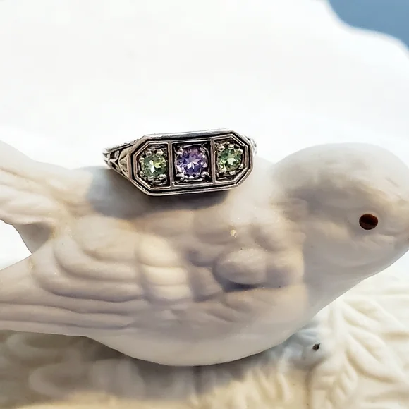 Vintage Sterling Silver Filigree Ring with Amethyst and Peridots Size 7.5 - Picture 5 of 16